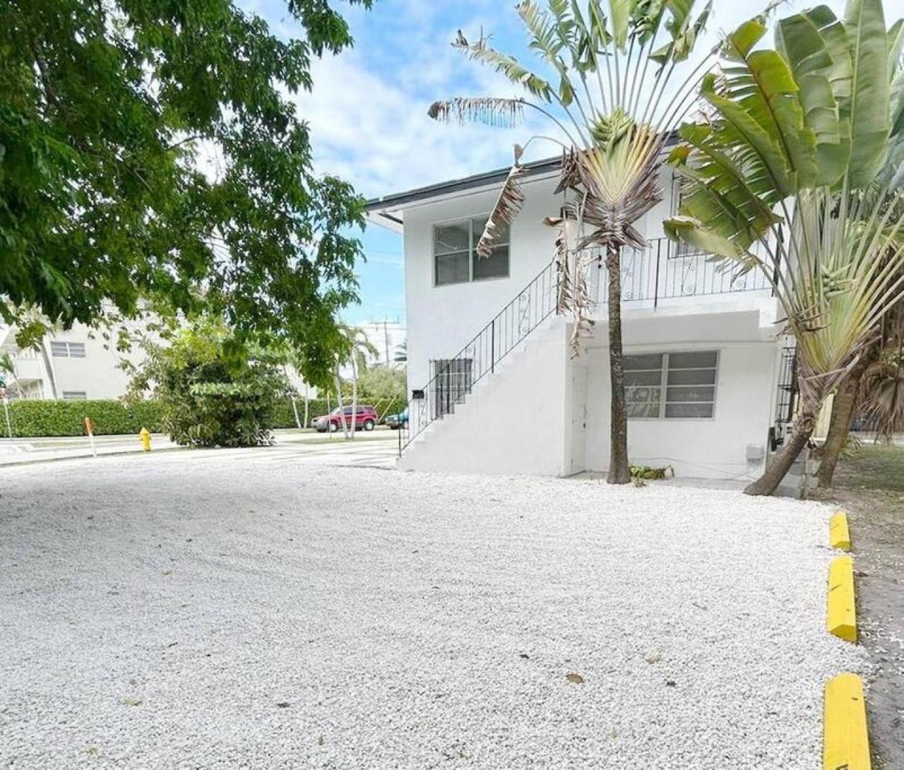 Fully Equipped Apartments With Parking Near Cocowalk Miami Exteriör bild