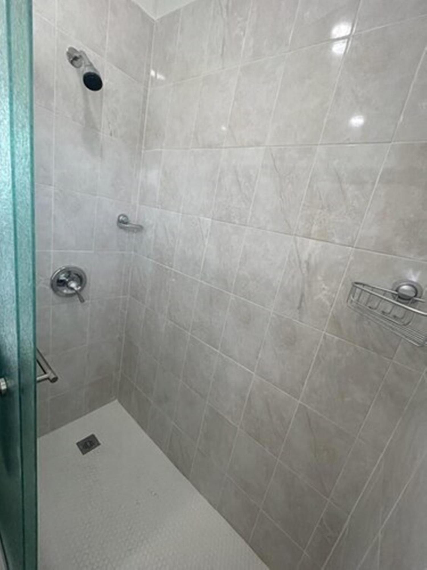 Fully Equipped Apartments With Parking Near Cocowalk Miami Exteriör bild