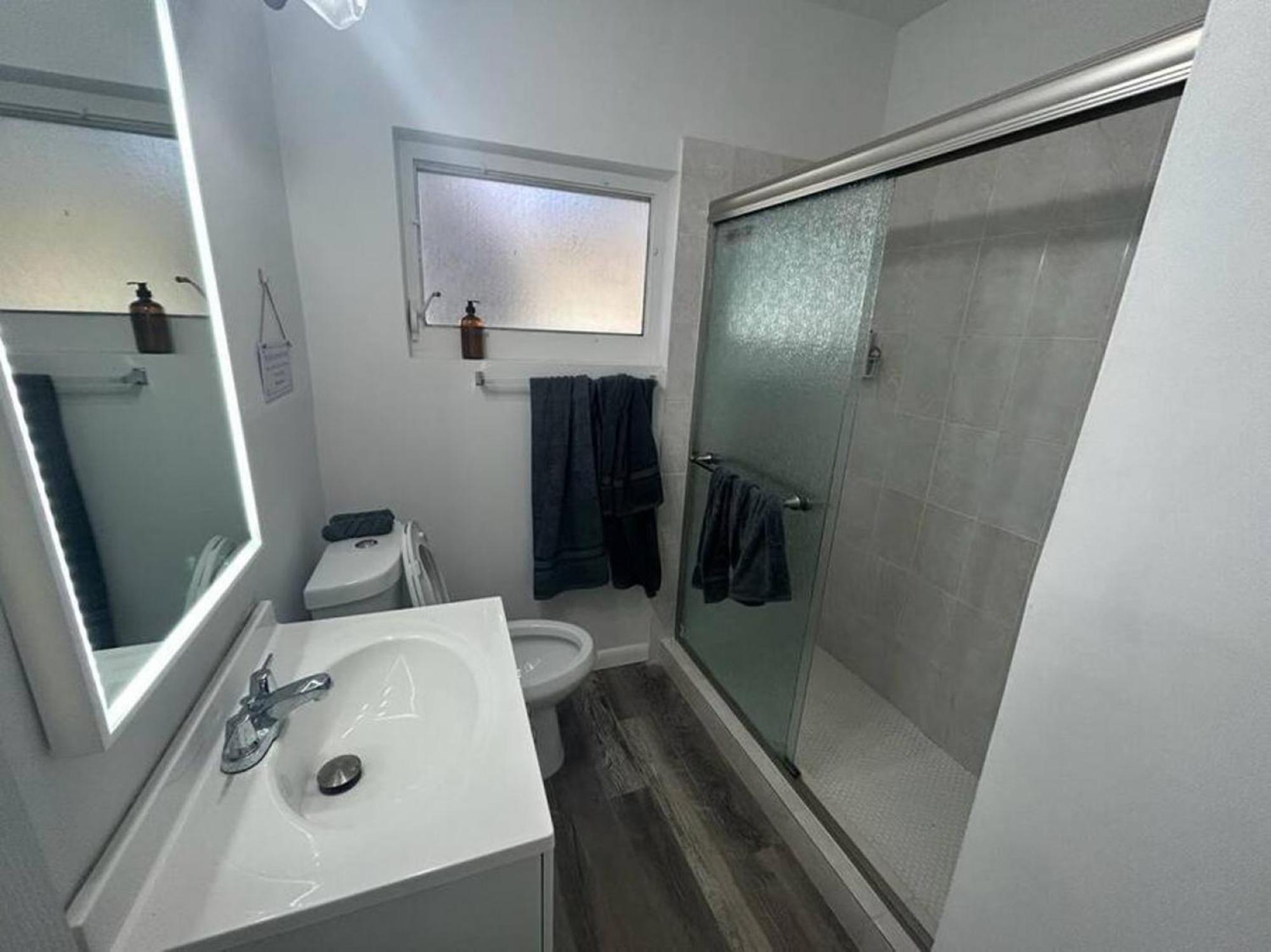 Fully Equipped Apartments With Parking Near Cocowalk Miami Exteriör bild