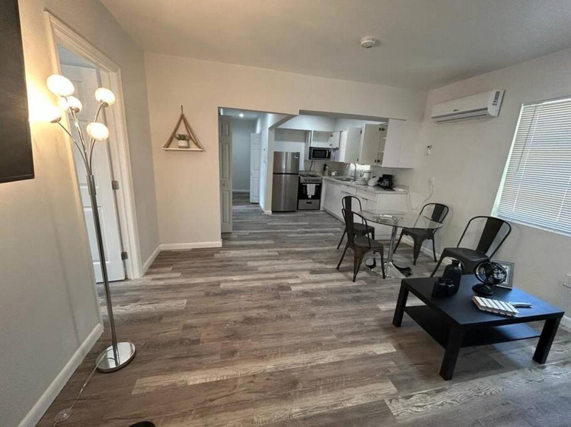 Fully Equipped Apartments With Parking Near Cocowalk Miami Exteriör bild