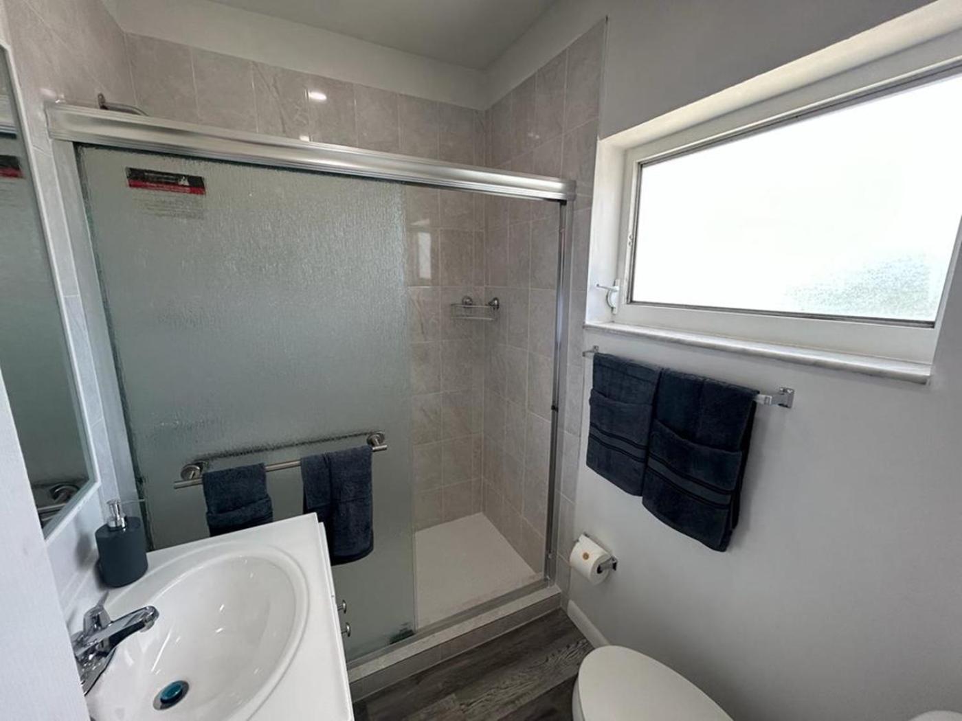 Fully Equipped Apartments With Parking Near Cocowalk Miami Exteriör bild
