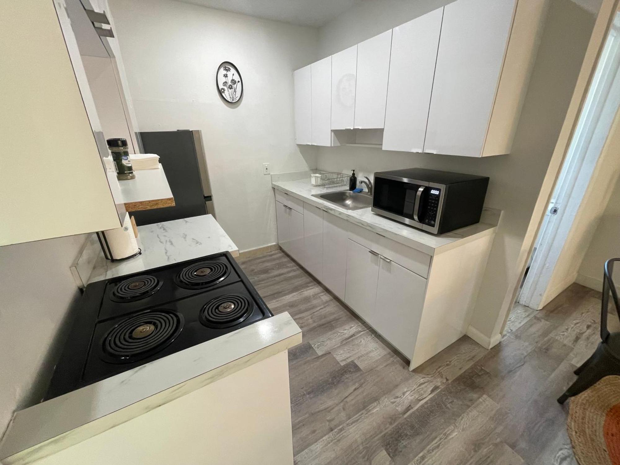 Fully Equipped Apartments With Parking Near Cocowalk Miami Exteriör bild