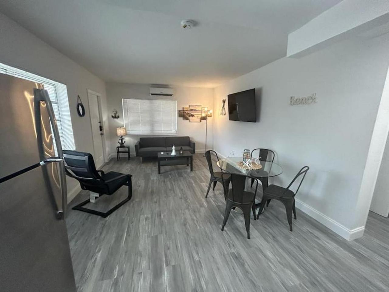 Fully Equipped Apartments With Parking Near Cocowalk Miami Exteriör bild